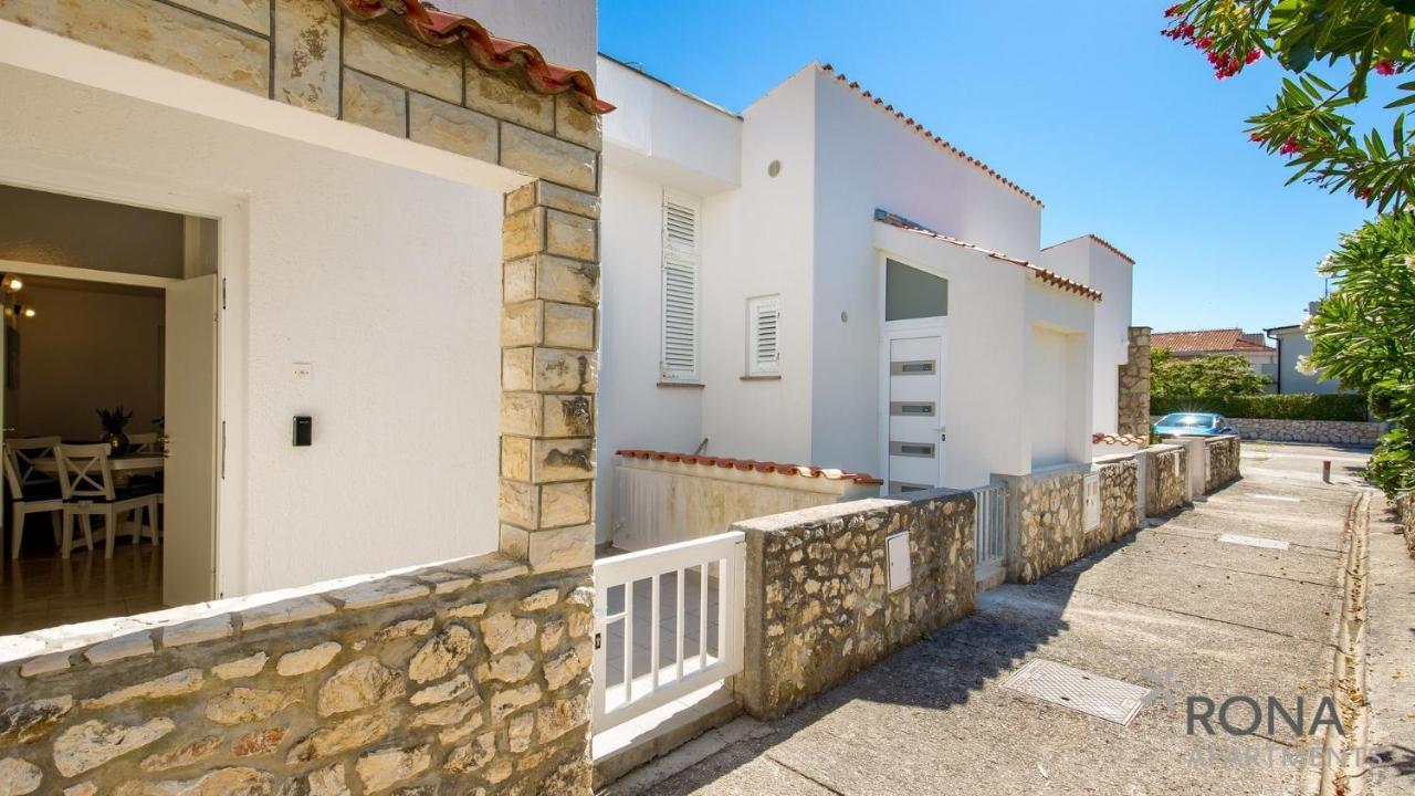 Rona Apartment Flower 1&Flower 2 Novalja Exterior foto